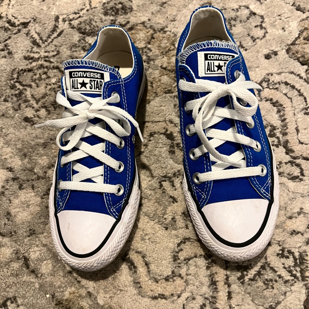 Women’s/Mens Chuck Taylor’s/Converse Blue